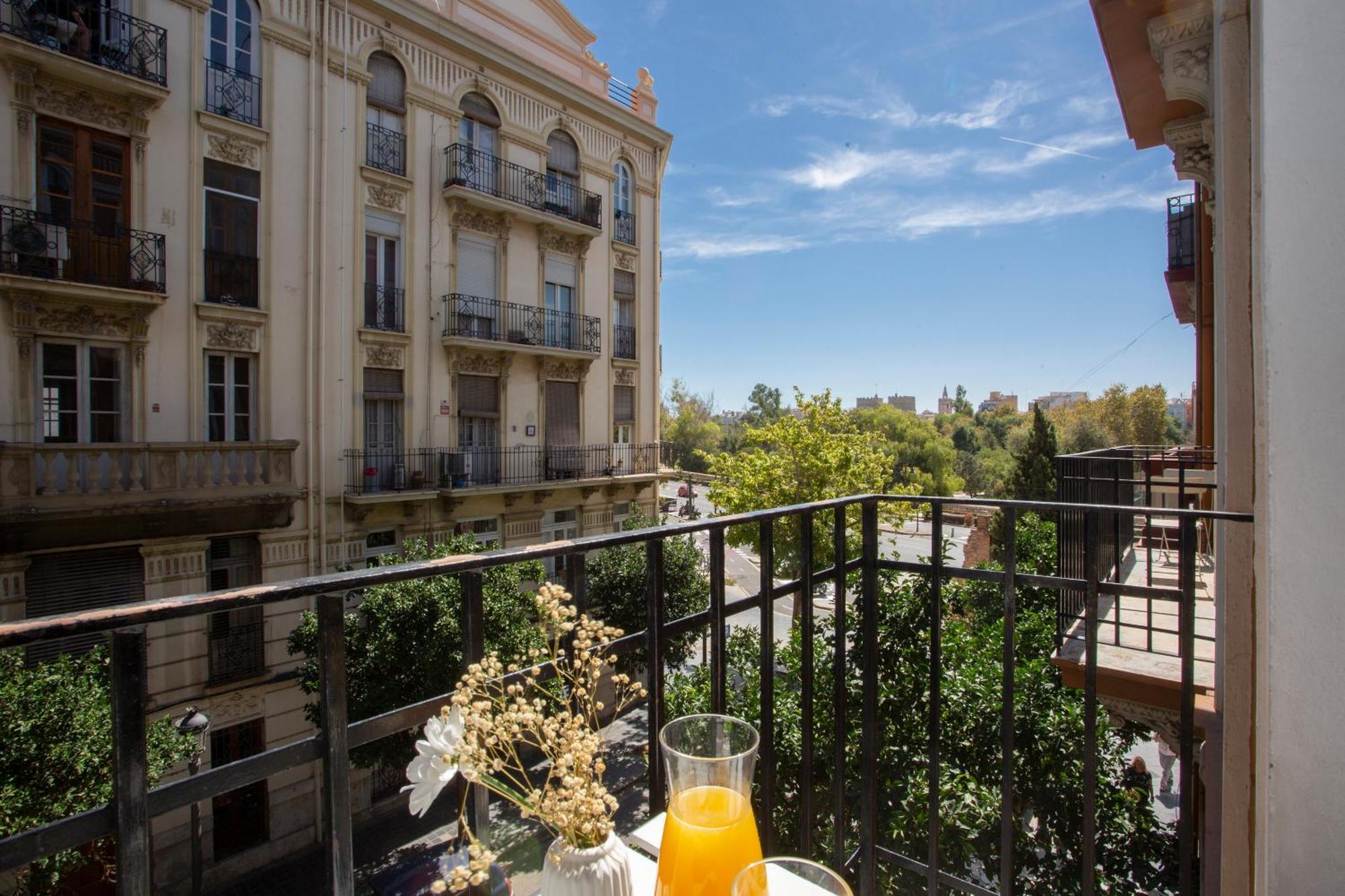 Singularstays Ca Iconic Valencia Exterior photo